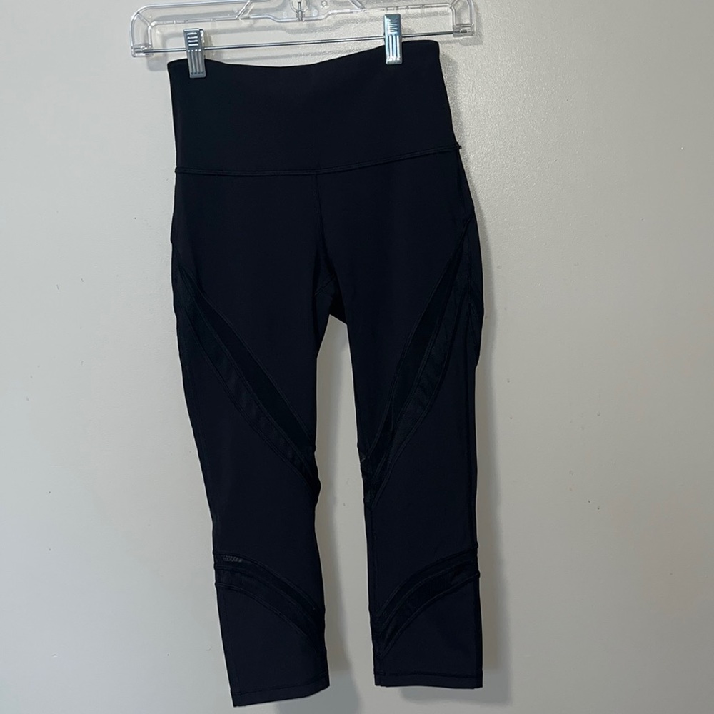 Size 4 mesh crops